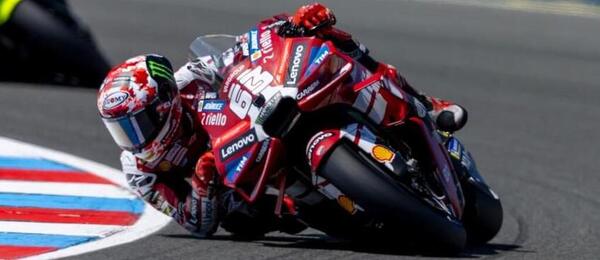 Sprint v Brně ovládl Francesco Bagnaia. Kdo uspěje v hlavním závodě?