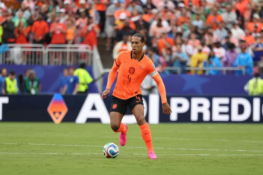 Tahounem nizozemského týmu by měl být Virgil van Dijk