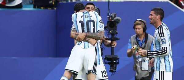 Lionel Messi se raduje z gólu do sítě Kapverd