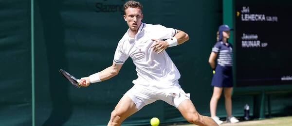Jiří Lehečka během 3. kola Wimbledonu 2026