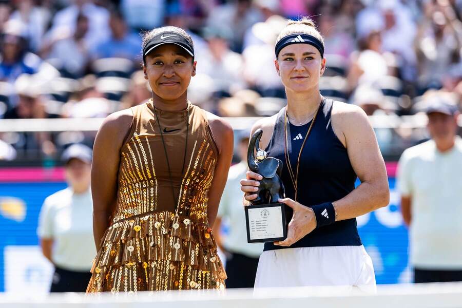 Naomi Osaka a&nbsp;Karolína Muchová po finále turnaje WTA Bad Homburg