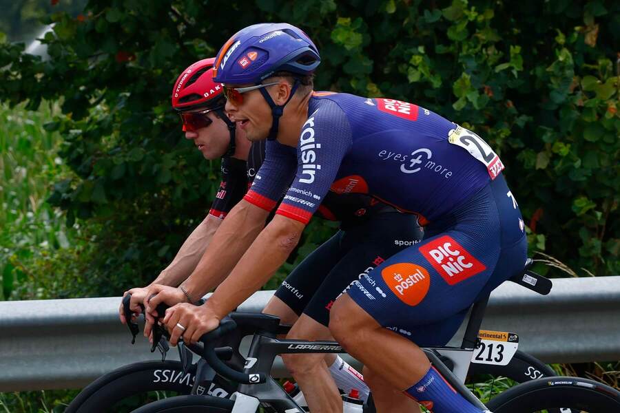 Pavel Bittner během páteční etapy Tour de France 2026, v&nbsp;dnešní 8.&nbsp;etapě se český cyklista pokusí navázat na 11. místo.