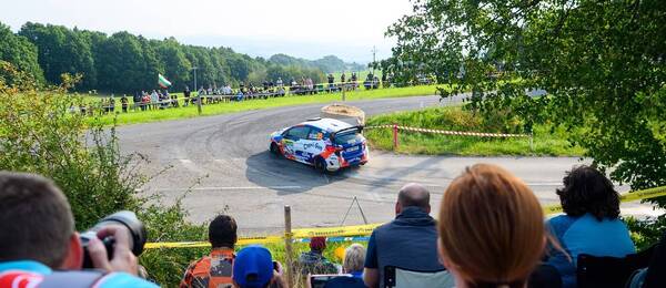 Atmosféra na loňské Barum Rally Zlín, fotka z diváckého místa na RZ Pindula