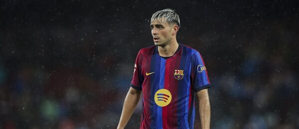 Pedri během výhry Barcelony nad Racingem Santander