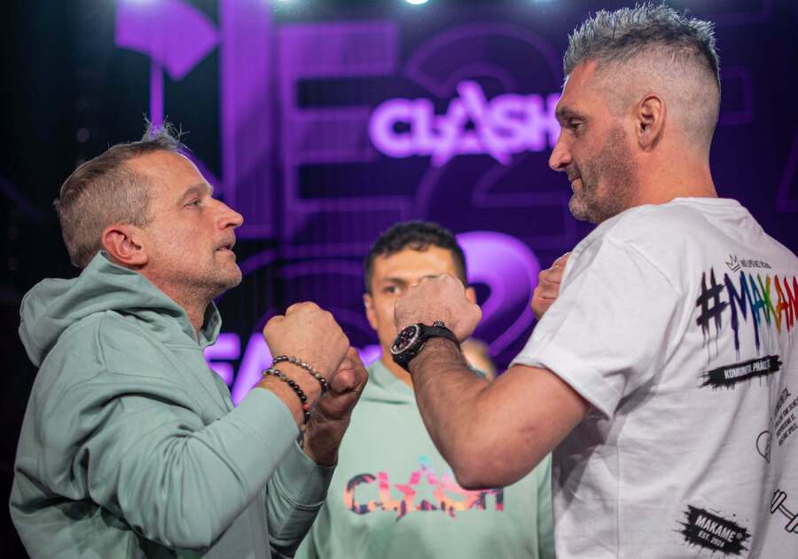 Martin Kocián a&nbsp;Martin Fenin během staredownu na závěrečné tiskové konferenci